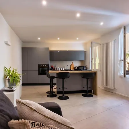 Homeby - Casa Accademia アパート *