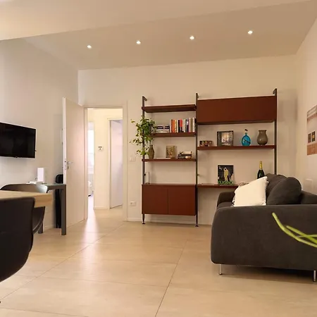 Homeby - Casa Accademia ボローニャ