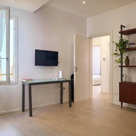 Homeby - Casa Accademia ボローニャ